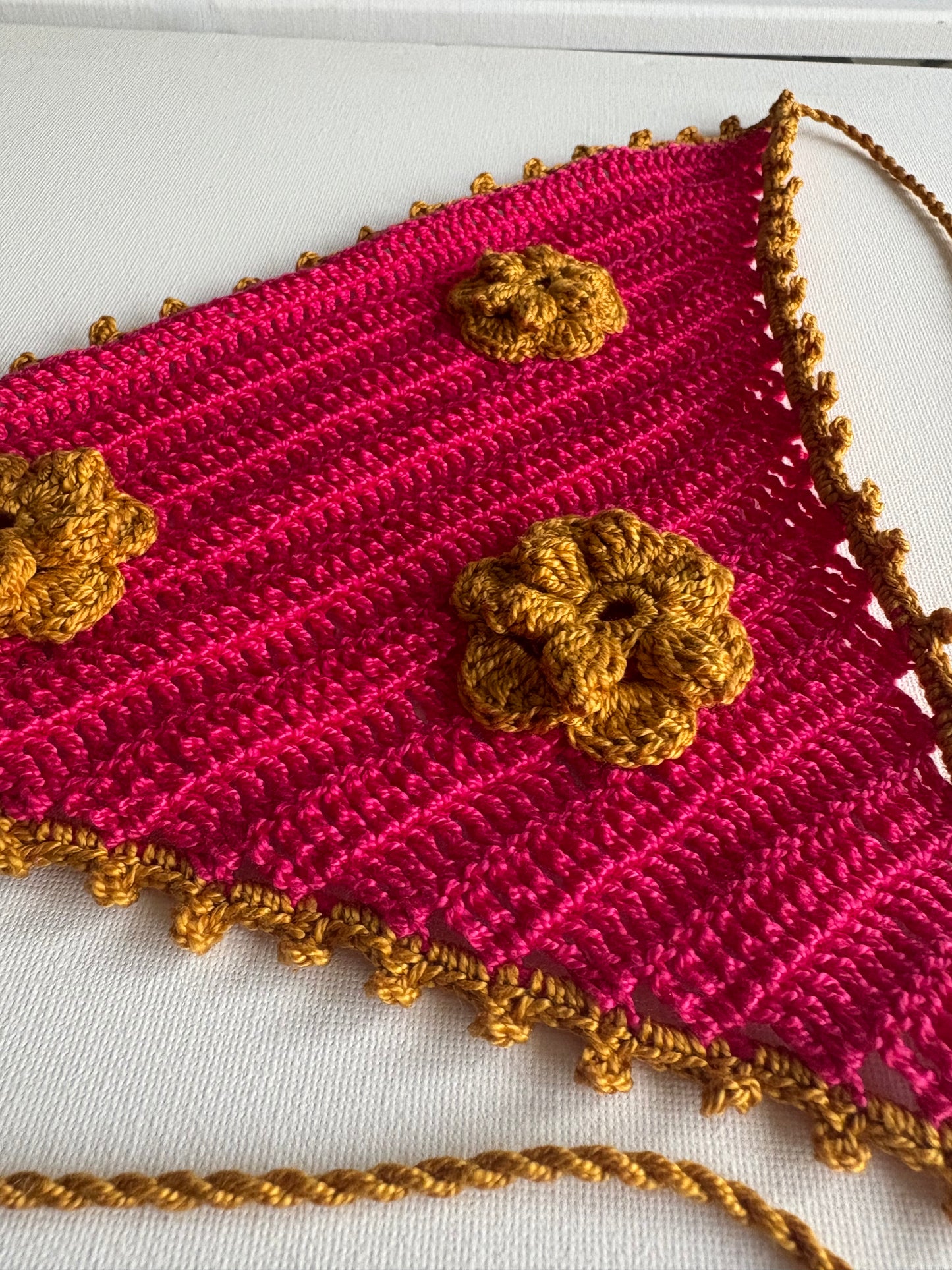 Bandana de Crochet Fior-Pom